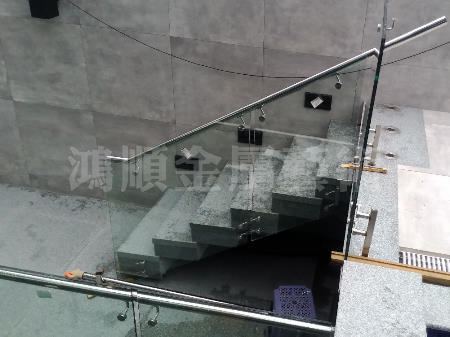 不銹鋼爪具玻璃樓梯扶手