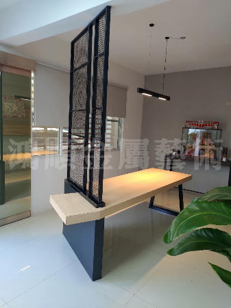 桌台與造型屏風